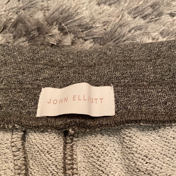 John Elliott - Picture 4 of 6